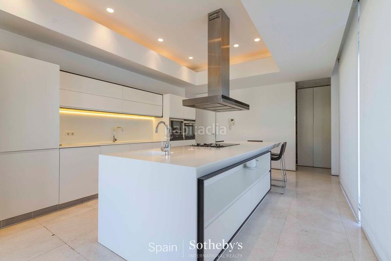 Foto da933236-958b-41b8-a110-c7eab8d3d6ce. Casa amb calefacció aparcament piscina a La Florida - El Plantío Madrid