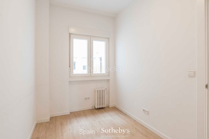 Foto 5a673bb7-8323-4718-8ab0-45399b5c157d. Apartament amb calefacció aparcament a Lista Madrid