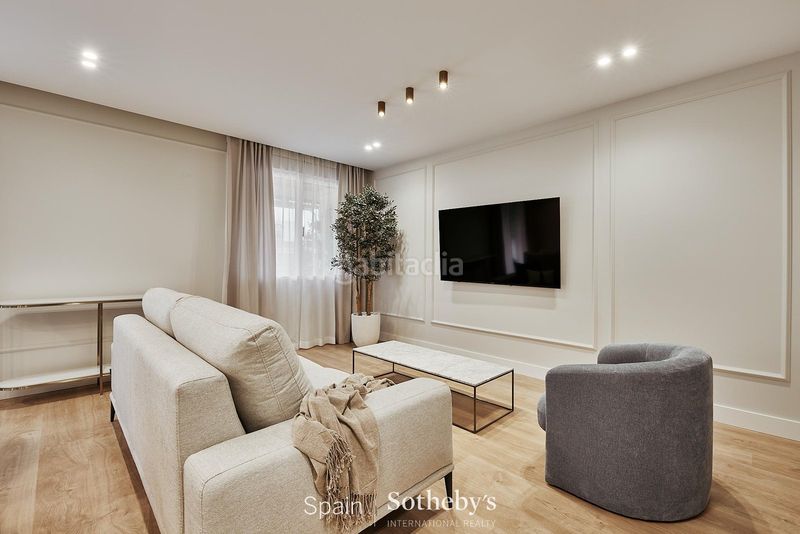 Foto 42c503f6-0683-441d-9262-4ff25c398808. Apartament amb calefacció aparcament a Lista Madrid