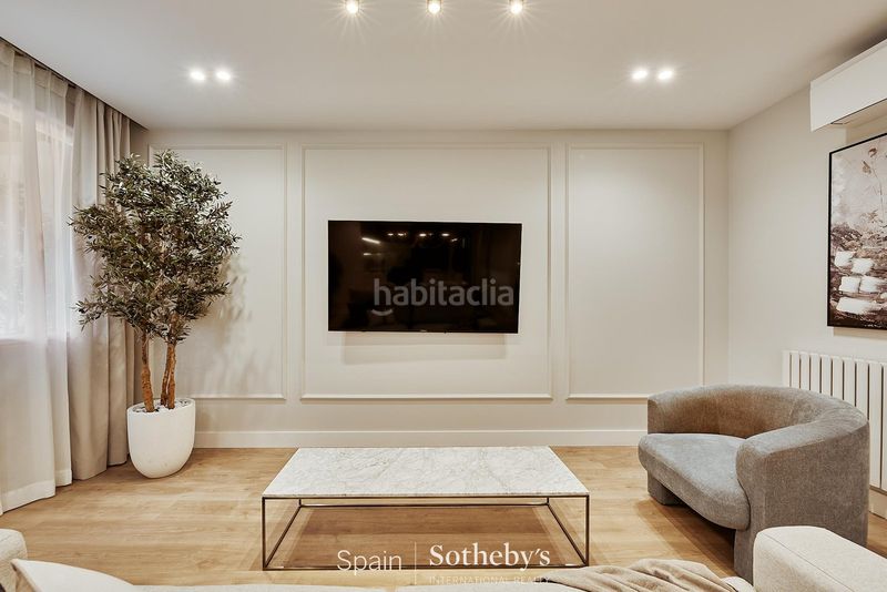 Foto 5e5cc91e-dc75-4be4-b66b-a76f8d9ba940. Apartament amb calefacció aparcament a Lista Madrid