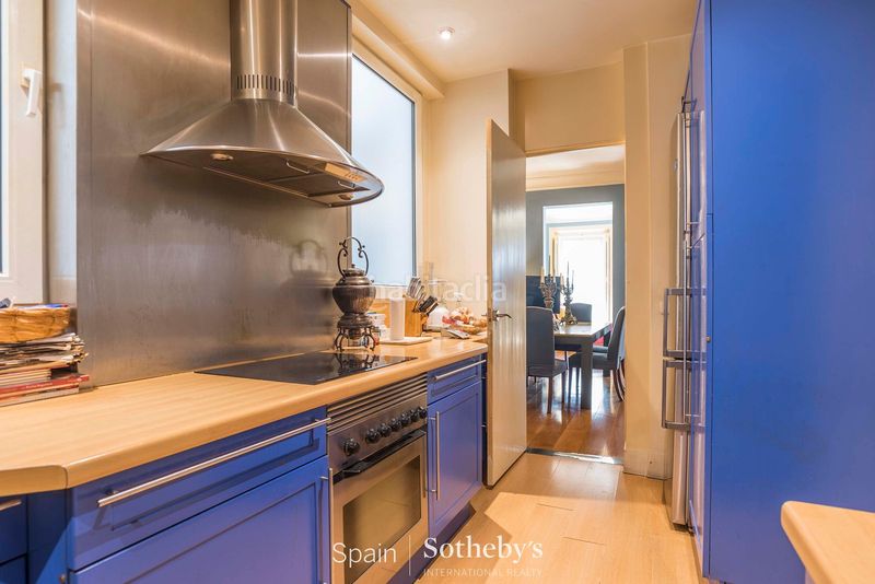 Foto ea41b881-cbbf-46d0-8a4f-81e0eb7c3219. Apartament amb calefacció a Recoletos Madrid