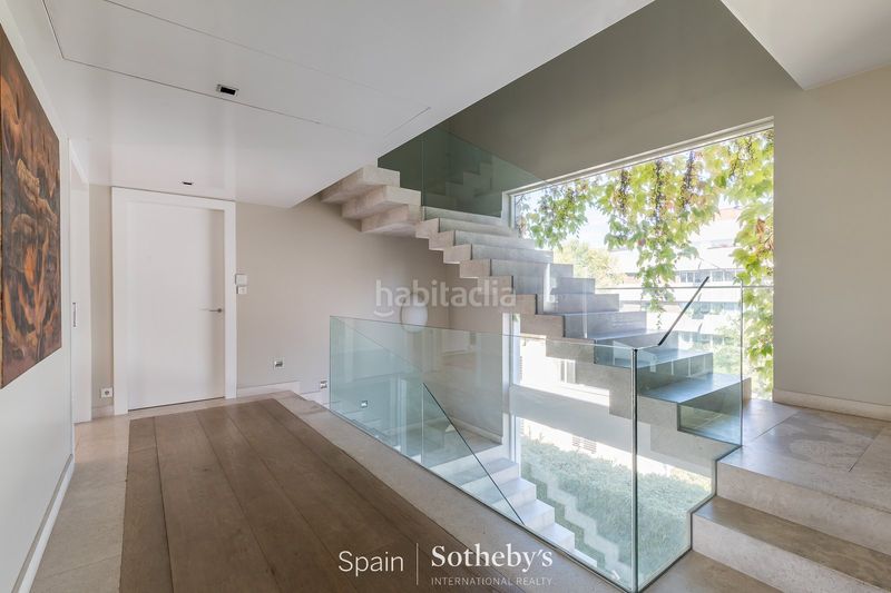 Foto 2791a259-e45d-4e02-b755-0ca43cbb8303. Casa amb calefacció aparcament piscina a El Viso Madrid