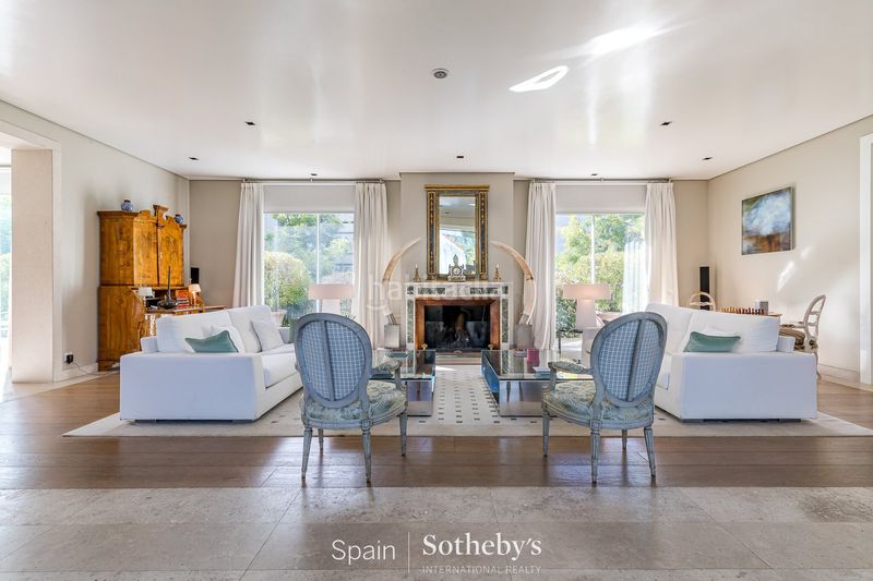 Foto 71dd0502-1182-41a3-9762-7f0580d0cc67. Casa amb calefacció aparcament piscina a El Viso Madrid