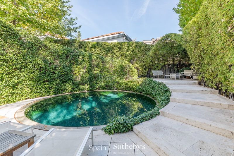 Foto e6655459-3b3c-4271-8e90-caa0f192cd71. Casa amb calefacció aparcament piscina a El Viso Madrid