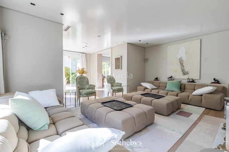 Foto ee4e938f-b3f2-4083-9859-486eedd6442e. Casa amb calefacció aparcament piscina a El Viso Madrid