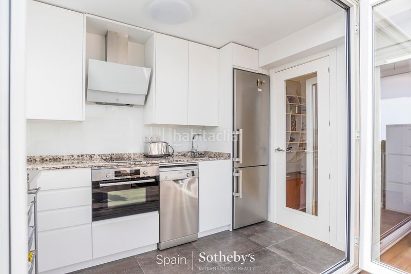 Foto 57e396ec-3ae6-4a3b-ba7d-5ef62ca344e0. Apartament amb calefacció aparcament a Guindalera Madrid