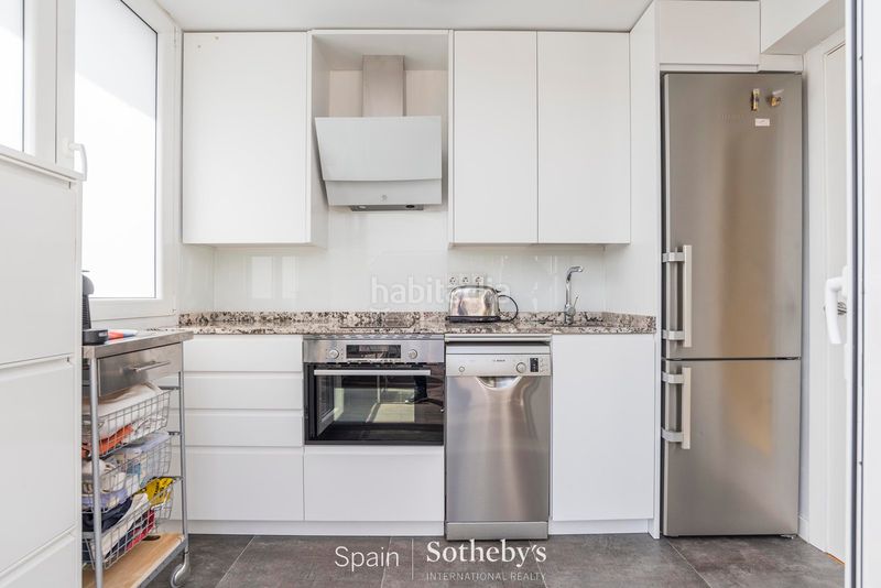 Foto 97ffe3fc-64fe-4951-81a3-a07bf8b444e1. Apartament amb calefacció aparcament a Guindalera Madrid