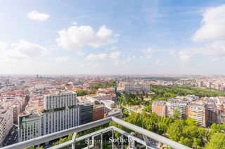 Miete Appartement  Plaza de españa. Propiedad en alquiler plaza españa, con terraza, piscina y gimna