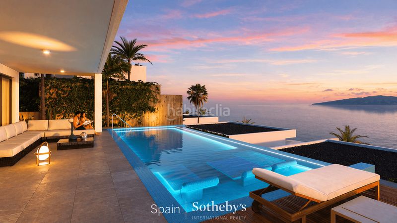 Foto 09b6415e-eb7e-4282-986a-8913e4c39562. Casa amb calefacció aparcament piscina a Torviscas Centro y Alto Adeje