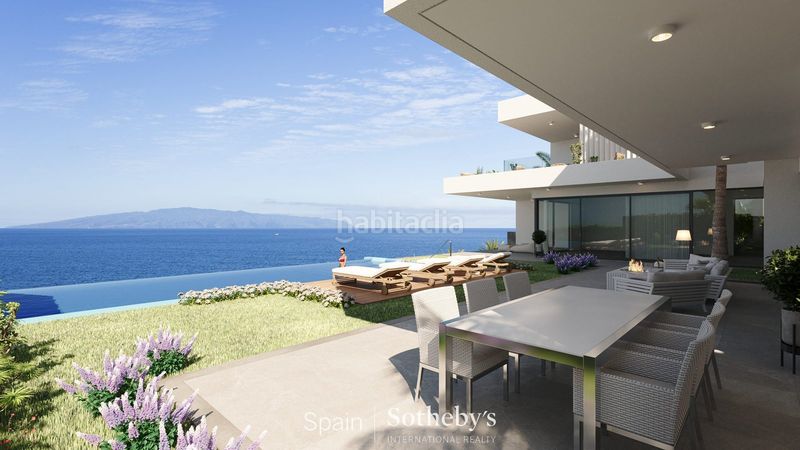 Foto 4aa89d03-b8ee-41d4-a388-71d288d5ef0c. Casa amb calefacció aparcament piscina a Torviscas Centro y Alto Adeje