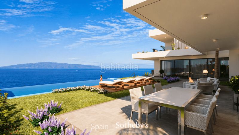 Foto 8c08a3f2-6181-4783-a6c4-9fe1f9ad92d5. Casa amb calefacció aparcament piscina a Torviscas Centro y Alto Adeje