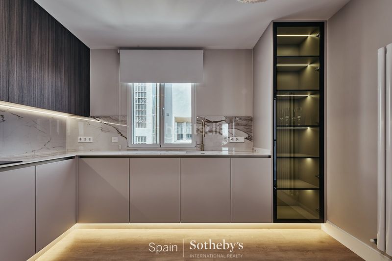 Foto 431cb6de-00bf-4008-b22a-bacbe8780c59. Apartament amb calefacció a Castellana Madrid