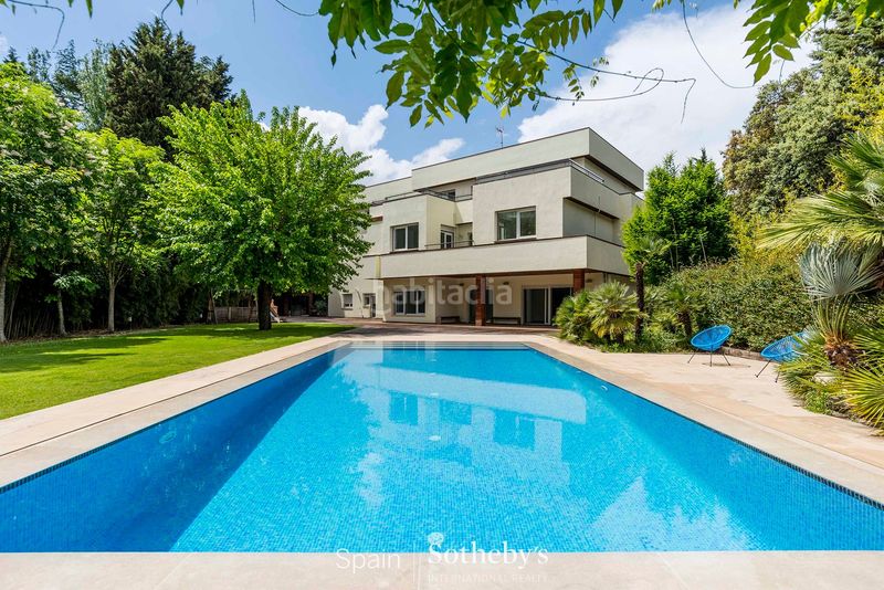 Foto 02e26798-f328-46a0-a226-dac943e1a54e. Location maison avec chauffage parking dans La Florida - El Plantío Madrid