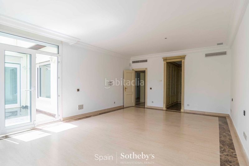 Foto 060e3e42-f28f-4072-ad41-27062149b0e1. Location maison avec chauffage parking dans La Florida - El Plantío Madrid