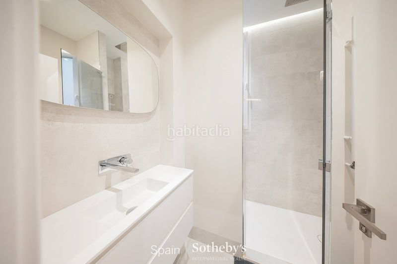 Foto f91544a5-599c-48bb-b85e-dcb2e67985dd. Apartament amb calefacció a Castellana Madrid