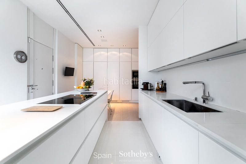 Foto 74e799c8-e0b8-4a5f-9131-aa2940ffe7c7. Apartament amb calefacció aparcament a Recoletos Madrid