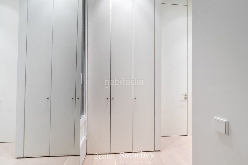Foto df5bb33d-6854-4d99-82a3-5fc31fb2374f. Apartament amb calefacció aparcament a Recoletos Madrid