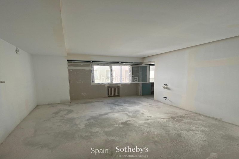 Foto aeb8fa8f-1935-4b2c-86e3-412970b16522. Apartament amb calefacció a Gaztambide Madrid