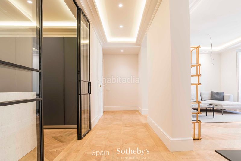 Foto 02142f03-4050-4d7a-80c2-6ca73cbcd0d2. Apartament amb calefacció aparcament a Cortes-Huertas Madrid