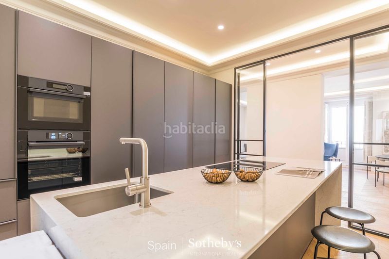 Foto a8cfc5e4-2b0f-4889-b911-5bf7d2ffe8ca. Apartament amb calefacció aparcament a Cortes-Huertas Madrid