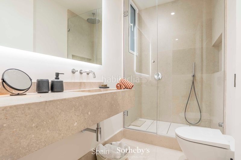Foto cbb023c9-8b4d-40d2-8063-ce82b43d64b6. Apartament amb calefacció aparcament a Cortes-Huertas Madrid