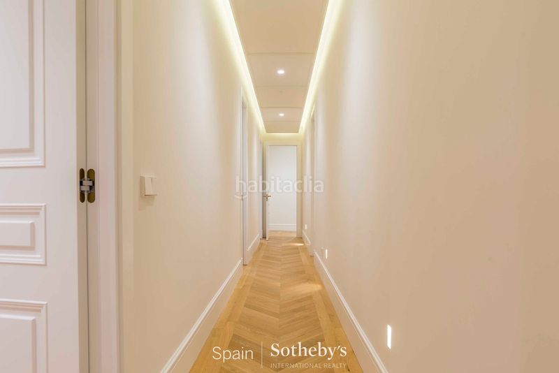 Foto cd21e494-f2b6-47ea-adae-ac2f2d4cd772. Apartament amb calefacció aparcament a Cortes-Huertas Madrid