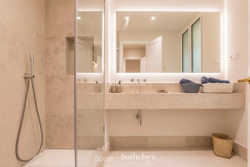 Foto b28dfa6e-b79b-4dd9-8c6b-e3b2485885cd. Apartament amb calefacció aparcament a Cortes-Huertas Madrid
