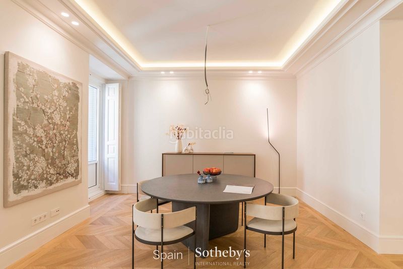 Foto b651eb72-e29e-4512-8dde-a21f0bfda68d. Apartament amb calefacció aparcament a Cortes-Huertas Madrid