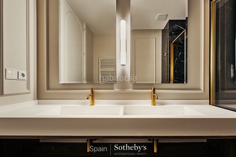 Foto 315d8422-d8d2-4850-a2ef-128cfc1e2cc5. Apartament amb calefacció aparcament a El Viso Madrid