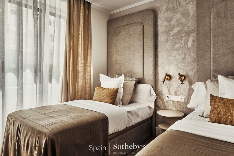 Foto 414a5e7b-d90b-46be-a095-63c5651532b9. Apartament amb calefacció aparcament a El Viso Madrid