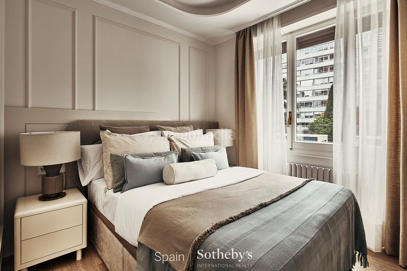 Foto bc7143dc-ab3f-4984-b69e-159af8d51c30. Apartament amb calefacció aparcament a El Viso Madrid