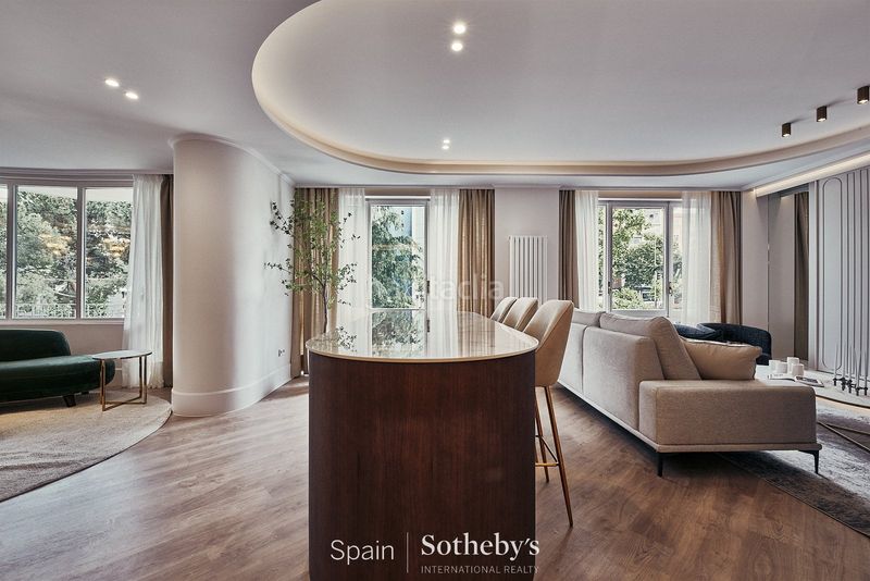 Foto c0fd9804-260c-4dff-9ff5-80cc05f2ab4b. Apartament amb calefacció aparcament a El Viso Madrid