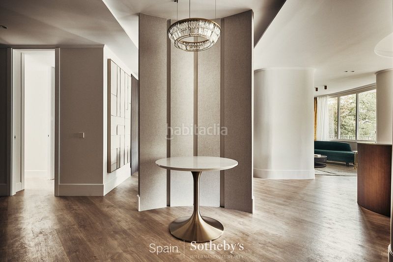Foto e7ab74f5-569c-41eb-b0de-699df8a2dee3. Apartament amb calefacció aparcament a El Viso Madrid