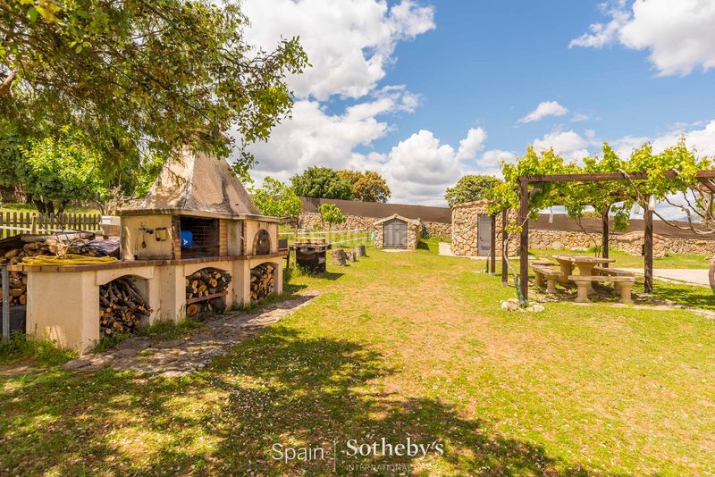Foto 589f36a7-a646-42eb-9adc-57061b1f0fb1. Terreny residencial a Ador