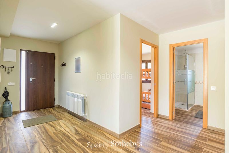 Foto d94f5732-5c85-4cfa-a302-835514c0630c. Terreny residencial a Ador