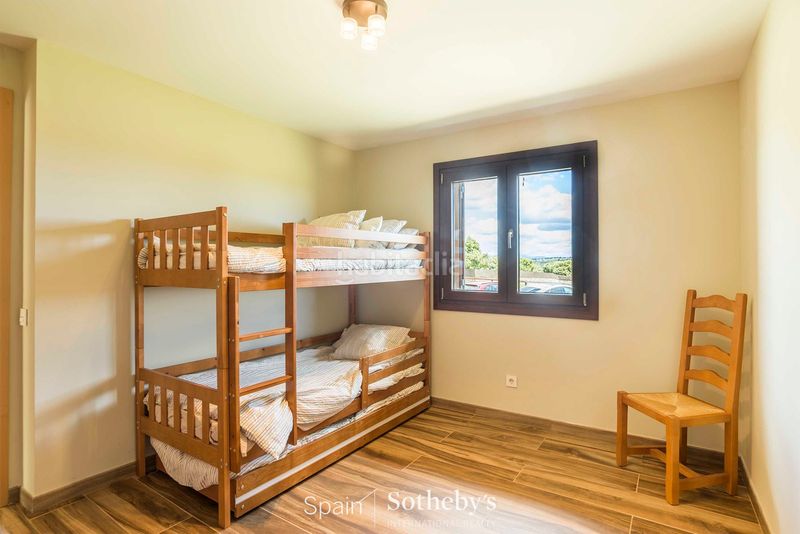 Foto dfc52e9b-07e5-47c0-9b48-f287d37cb44c. Terreny residencial a Ador