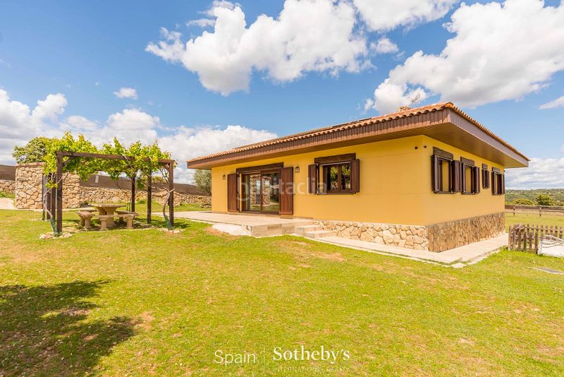 Foto e6d28eb7-584f-4e4e-b4ee-27db6adeafca. Terreny residencial a Ador