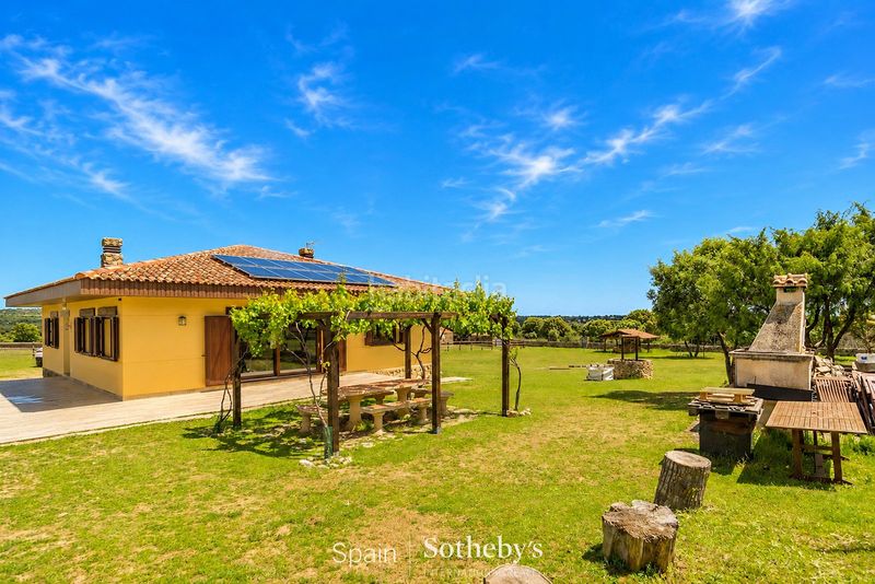 Foto f95e326d-22cd-40bd-bf13-736987207626. Terreny residencial a Ador
