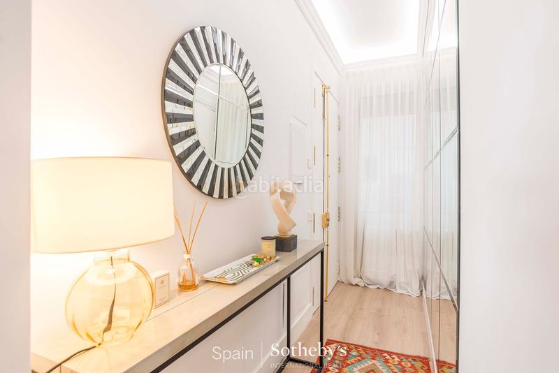 Foto a0735725-ec2b-4e8e-9969-36fb8a72e13a. Apartament a Recoletos Madrid