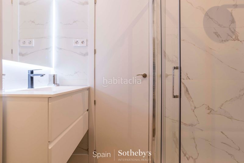 Foto d41ff076-130d-43e6-82e9-b9ec1ce2bb48. Apartament a Recoletos Madrid