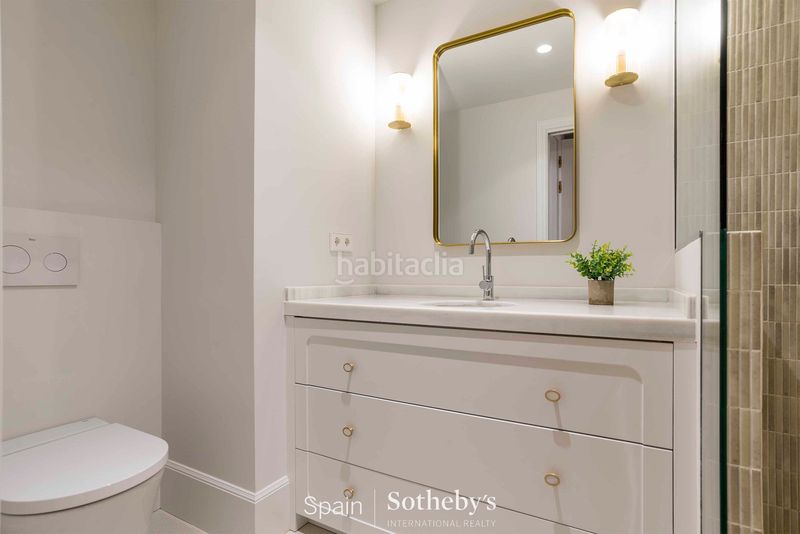 Foto 1a808f48-cbd8-4a10-8d69-a69e1c2662b0. Apartament a Almagro Madrid