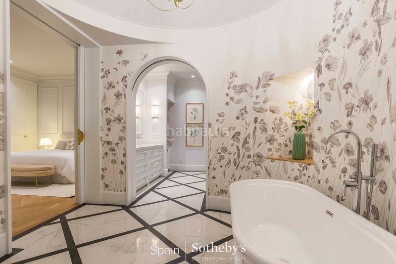 Foto aa43667f-5909-415e-affe-fbbe70796569. Apartament a Almagro Madrid