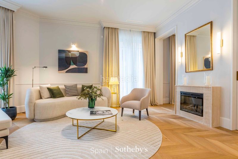 Foto f29b40b0-8d1b-4ceb-a4f0-af748b59a8b3. Apartament a Almagro Madrid