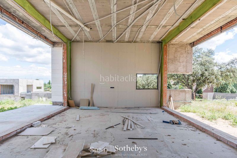 Foto bb4ab569-3118-471b-bee2-b03150f35223. Casa amb aparcament piscina a Las Vegas-El Pozanco-Adelfillas Colmenar Viejo