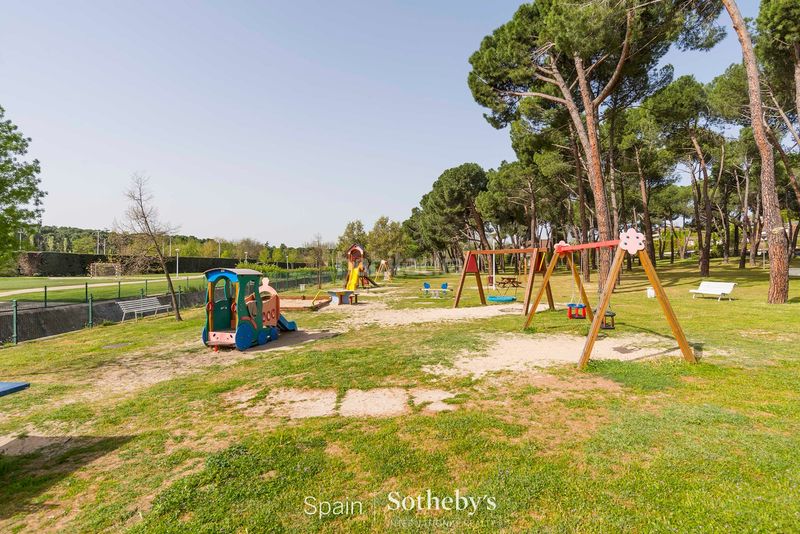 Foto 422ce53f-8aaf-4e1e-83f3-0af415b0287b. Apartament amb calefacció aparcament piscina a Aravaca Madrid