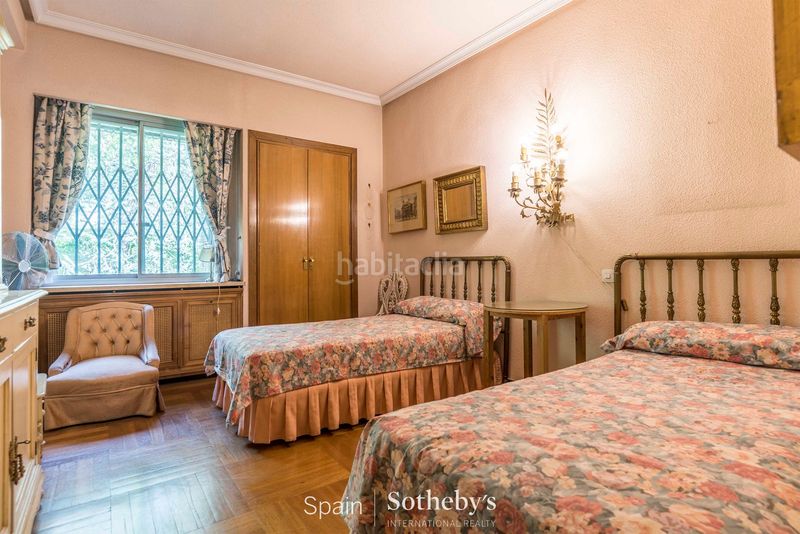 Foto 91b94eb3-05b0-4cd4-ae56-67cd1162c73c. Apartament amb calefacció aparcament piscina a Aravaca Madrid