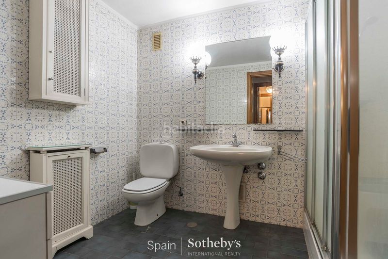 Foto ae6bb7d9-41a1-45b7-8c2b-55a1ec24542a. Apartament amb calefacció aparcament piscina a Aravaca Madrid