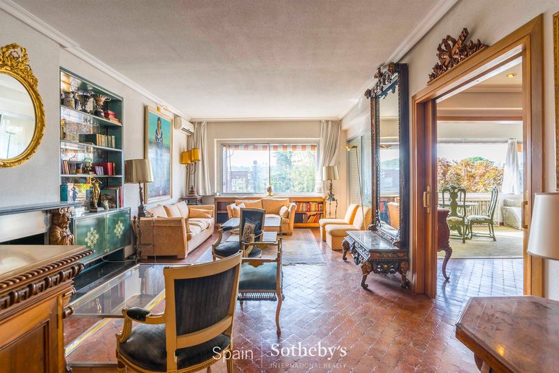 Foto c855f09c-5a3a-4bd7-81e2-55f4471d9a36. Apartament amb calefacció aparcament piscina a Aravaca Madrid
