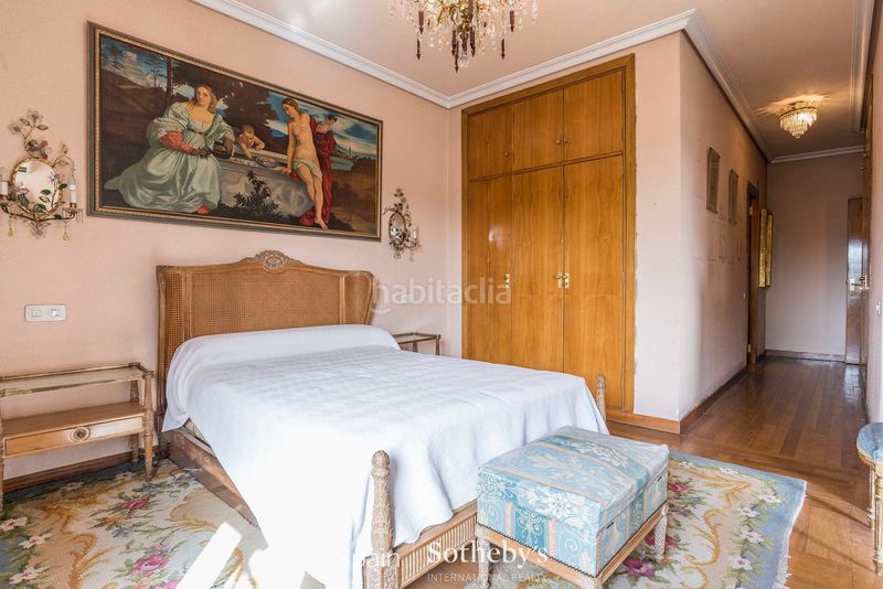 Foto fc1b646c-541e-46e9-a25f-7c1806eecd7b. Apartament amb calefacció aparcament piscina a Aravaca Madrid