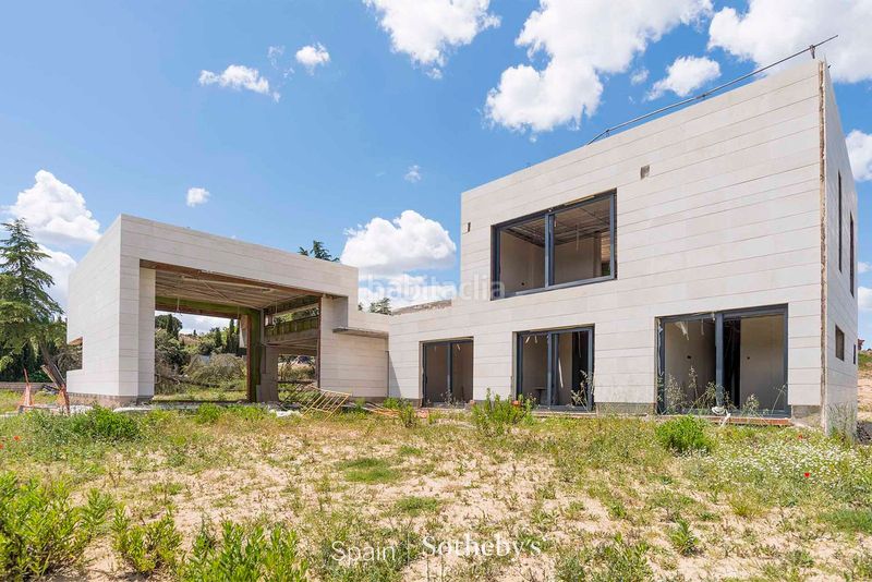 Foto 83ba311c-6883-4013-9965-f2d6785d8b8c. Casa con riscaldamento parcheggio piscina in Comillas Madrid